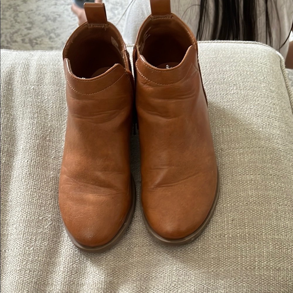 Girls wonder nation Brown Leather Ankle Boots size 2